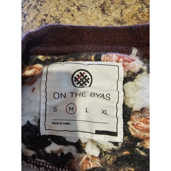 On The Byas Purple Pullover Sweatshirt Women's Size Medium - Picture 3 of 4